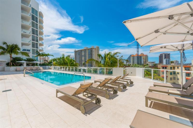 Photo of 7Th Fl Modern Pool Gym Fort Lauderdale